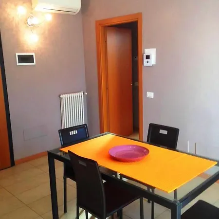 Matrimoniale A Con Balcone ريميني